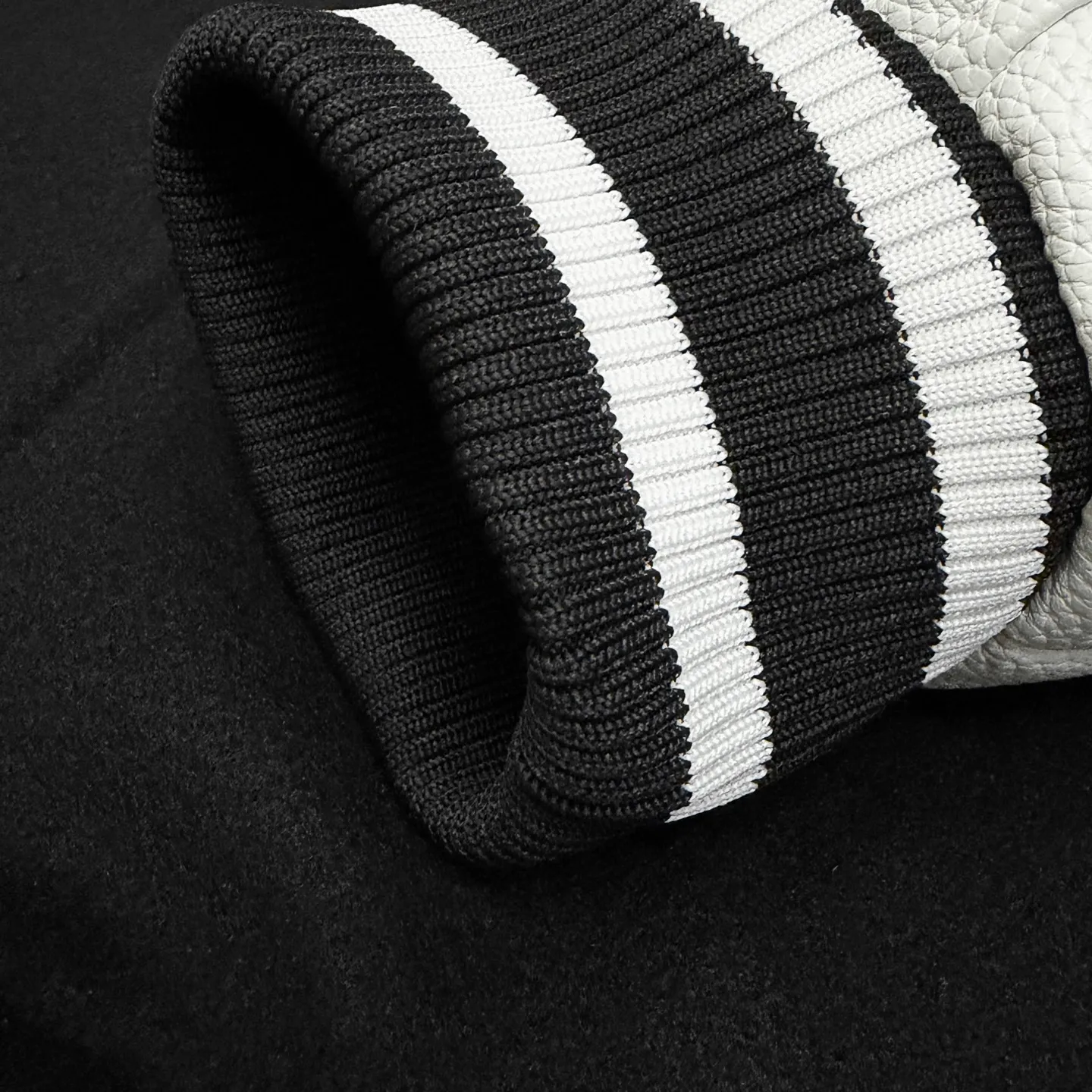 CH➡️ ， 。 LV ， ， 。 1 ， 。 ， 。Premium ！ ！ Quality！ Size：M L XL XXL